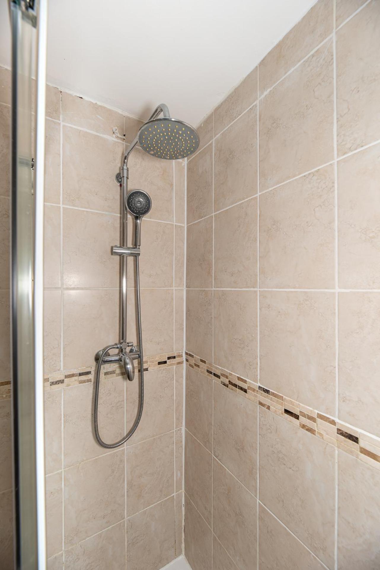 Lovely 3 Bed Apartment In The City Of Londres Exterior foto