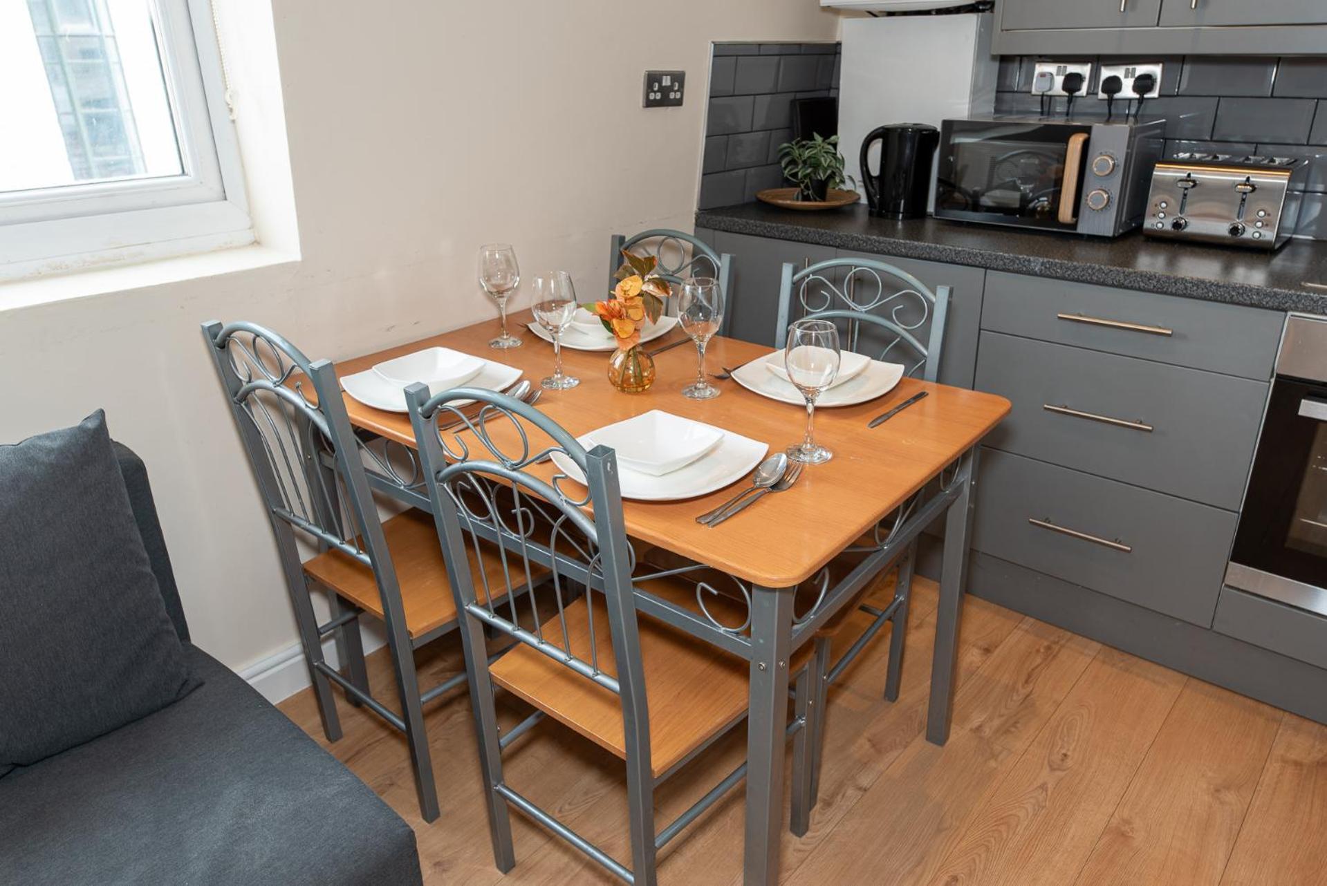 Lovely 3 Bed Apartment In The City Of Londres Exterior foto